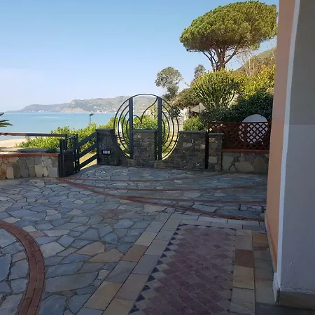 Acciaroli Casa Visone Feriehus San Mauro Cilento